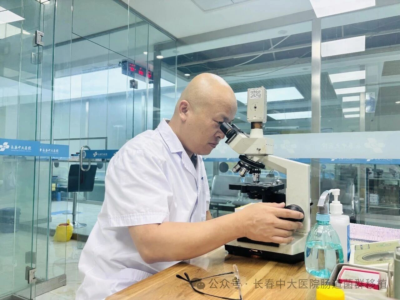 宜春市|高朋磊医师：左手男科临床，右手肠道菌群移植深入研究